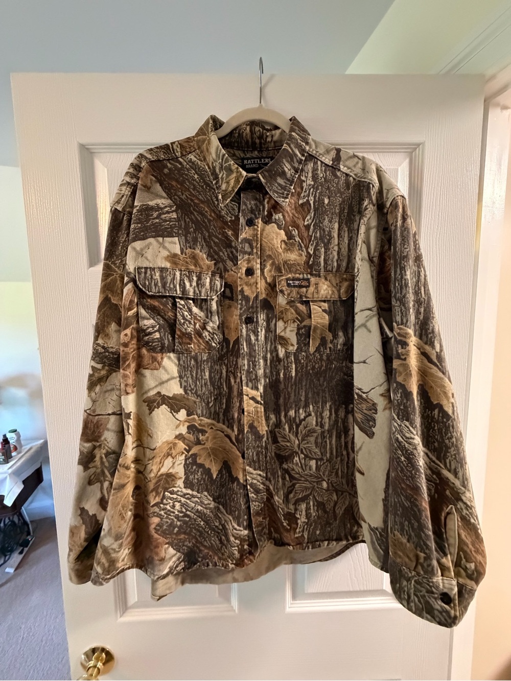 Rattler Outdoors Men’s Brown Camo Button-Front Jacket
